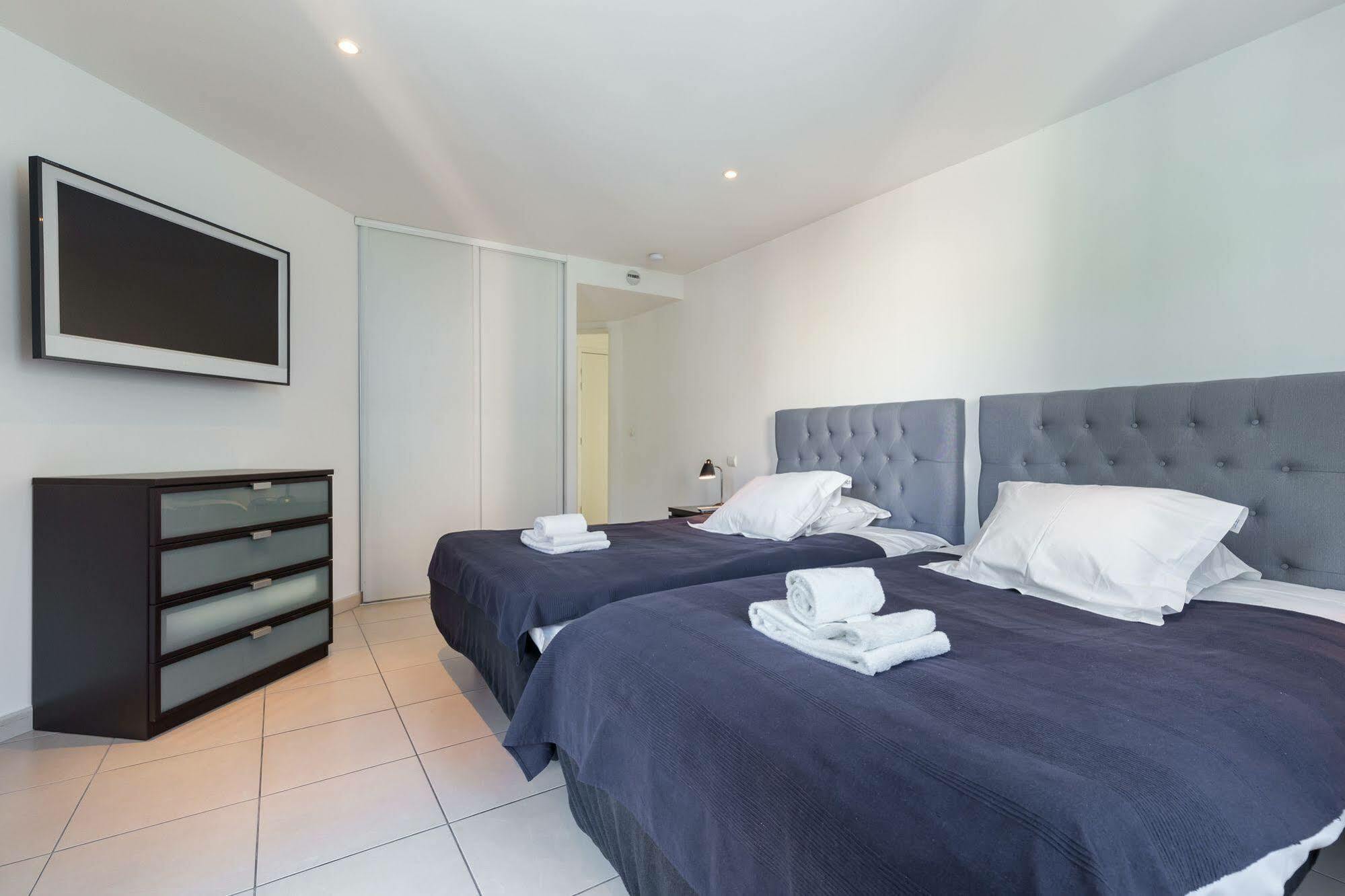 Superb Penthouse In Centre Of Stunning Views Air-conditioning Internet Near The Palais 532 Appartement *